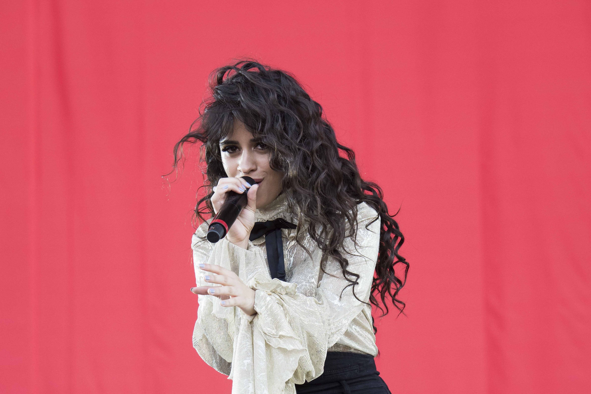 Shawn Mendes And Camila Cabello S Senorita On Course For No 1 Rhyl Journal